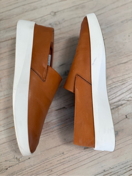 Men’s Wolf and Shepherd Leather slip on shoes size 11 main image 7